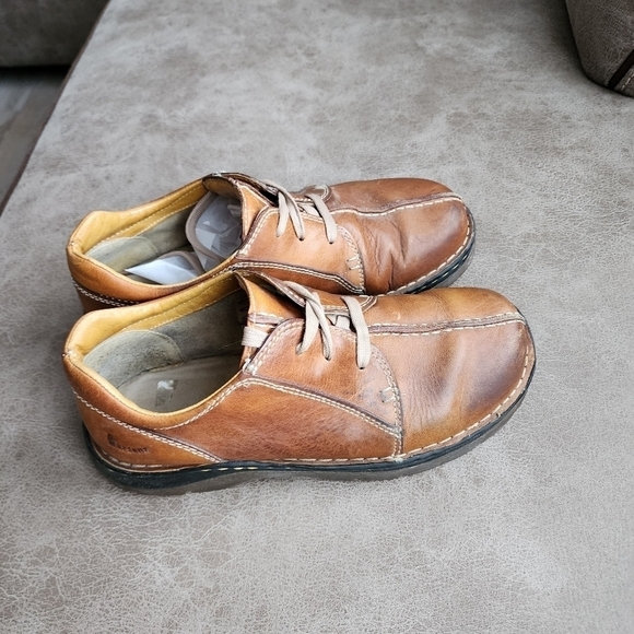 Dr. Martens 11232 Leather Oxfords - Picture 3 of 7